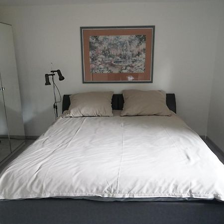 Neue Und Zentral Gelegene Wohnung In Штутгарт Экстерьер фото